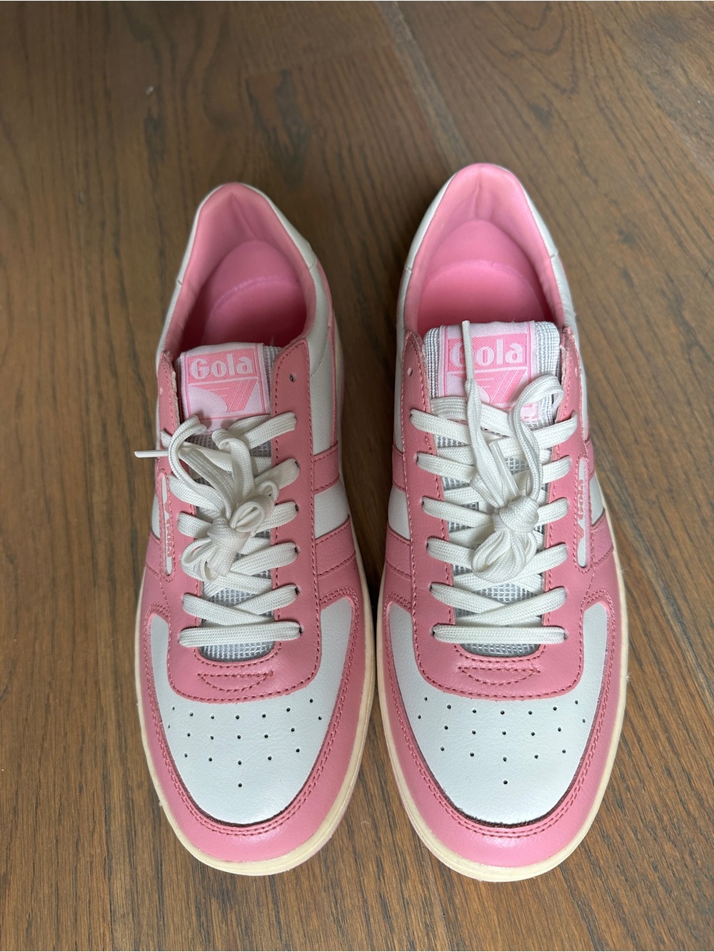 Gola NWOT Women’s Pink & White Low-Top Sneakers Size 10 US